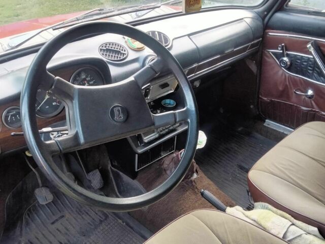 Красный ВАЗ 2106, объемом двигателя 0 л и пробегом 44 тыс. км за 712 $, фото 2 на Automoto.ua