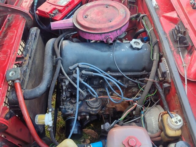 Красный ВАЗ 2106, объемом двигателя 1 л и пробегом 99 тыс. км за 378 $, фото 4 на Automoto.ua