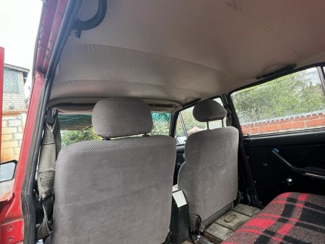 Червоний ВАЗ 2106, об'ємом двигуна 1.6 л та пробігом 100 тис. км за 839 $, фото 6 на Automoto.ua