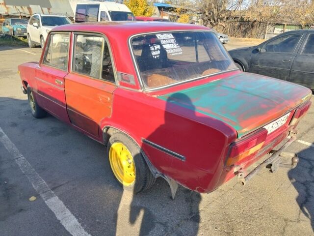 Красный ВАЗ 2106, объемом двигателя 0 л и пробегом 211 тыс. км за 335 $, фото 2 на Automoto.ua