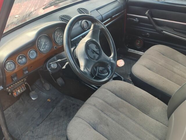 Красный ВАЗ 2106, объемом двигателя 1 л и пробегом 99 тыс. км за 378 $, фото 2 на Automoto.ua