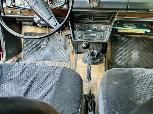 Красный ВАЗ 2106, объемом двигателя 1.3 л и пробегом 33 тыс. км за 979 $, фото 3 на Automoto.ua