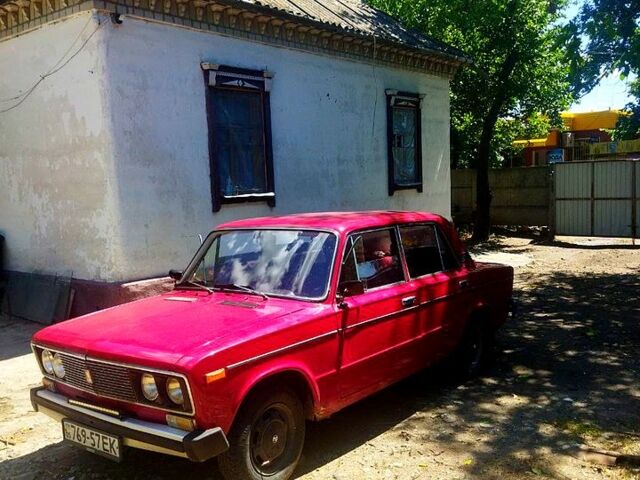 ВАЗ 2106 1990 в Днепре (Днепропетровске) на Automoto.ua Красный ВАЗ 2106, объемом двигателя 1.6 л и пробегом 300 тыс. км за 899 $, фото 2 на Automoto.ua