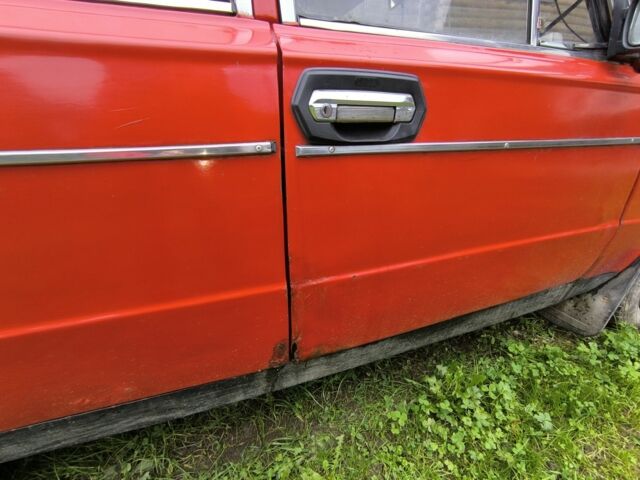 Красный ВАЗ 2106, объемом двигателя 1.3 л и пробегом 64 тыс. км за 312 $, фото 2 на Automoto.ua