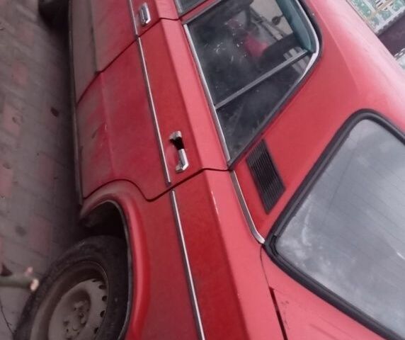 Красный ВАЗ 2106, объемом двигателя 0 л и пробегом 200 тыс. км за 403 $, фото 2 на Automoto.ua