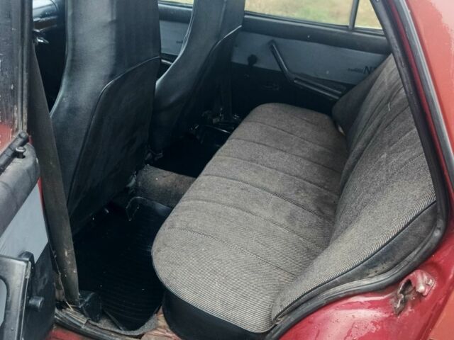 Красный ВАЗ 2106, объемом двигателя 1 л и пробегом 1 тыс. км за 369 $, фото 10 на Automoto.ua