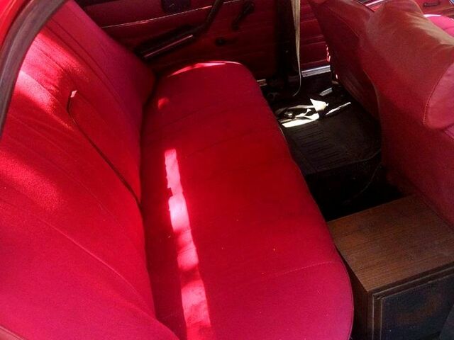 ВАЗ 2106 1990 в Днепре (Днепропетровске) на Automoto.ua Красный ВАЗ 2106, объемом двигателя 1.6 л и пробегом 300 тыс. км за 899 $, фото 4 на Automoto.ua