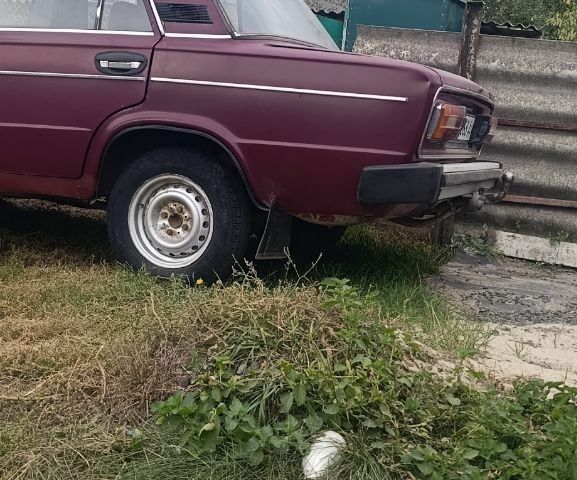 Красный ВАЗ 2106, объемом двигателя 0 л и пробегом 111 тыс. км за 400 $, фото 3 на Automoto.ua