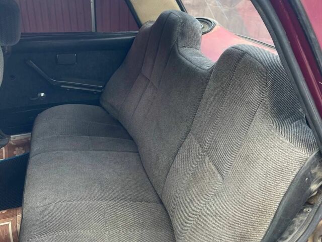 Красный ВАЗ 2106, объемом двигателя 1.5 л и пробегом 100 тыс. км за 950 $, фото 3 на Automoto.ua