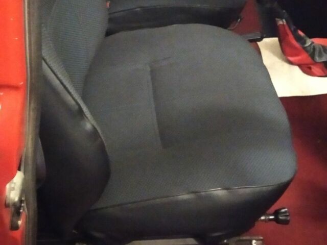 ВАЗ 2106 1990 в Днепре (Днепропетровске) на Automoto.ua Красный ВАЗ 2106, объемом двигателя 1.3 л и пробегом 126 тыс. км за 750 $, фото 6 на Automoto.ua