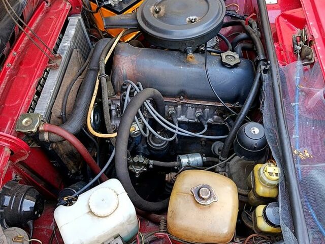 ВАЗ 2106 1990 в Днепре (Днепропетровске) на Automoto.ua Красный ВАЗ 2106, объемом двигателя 1.3 л и пробегом 120 тыс. км за 1100 $, фото 5 на Automoto.ua