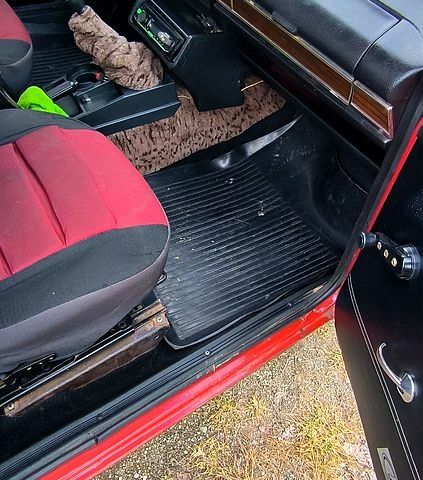 Красный ВАЗ 2106, объемом двигателя 1.3 л и пробегом 0 тыс. км за 1200 $, фото 5 на Automoto.ua
