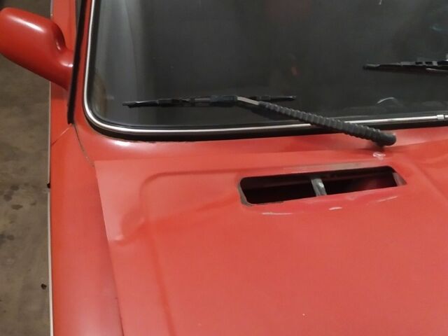 ВАЗ 2106 1990 в Днепре (Днепропетровске) на Automoto.ua Красный ВАЗ 2106, объемом двигателя 1.3 л и пробегом 126 тыс. км за 750 $, фото 4 на Automoto.ua