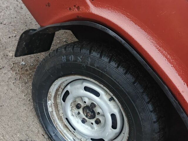 Красный ВАЗ 2106, объемом двигателя 1 л и пробегом 1 тыс. км за 369 $, фото 7 на Automoto.ua