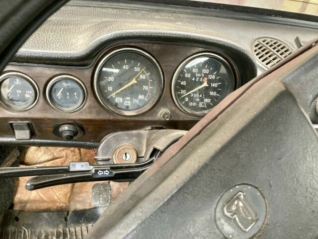 Красный ВАЗ 2106, объемом двигателя 0 л и пробегом 363 тыс. км за 667 $, фото 7 на Automoto.ua