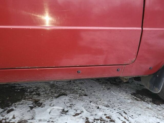 Красный ВАЗ 2106, объемом двигателя 0 л и пробегом 28 тыс. км за 900 $, фото 2 на Automoto.ua