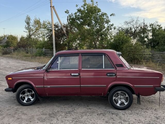 Красный ВАЗ 2106, объемом двигателя 1.6 л и пробегом 130 тыс. км за 1100 $, фото 4 на Automoto.ua