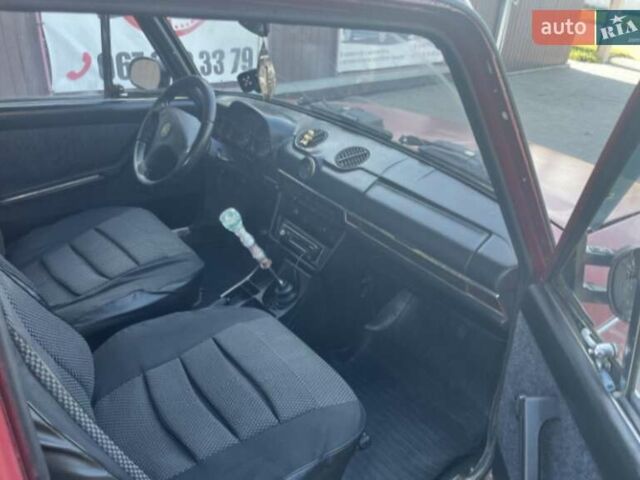 Красный ВАЗ 2106, объемом двигателя 1.5 л и пробегом 200 тыс. км за 600 $, фото 2 на Automoto.ua