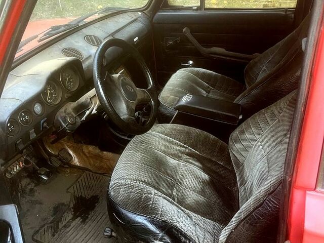 Красный ВАЗ 2106, объемом двигателя 1.3 л и пробегом 144 тыс. км за 290 $, фото 6 на Automoto.ua