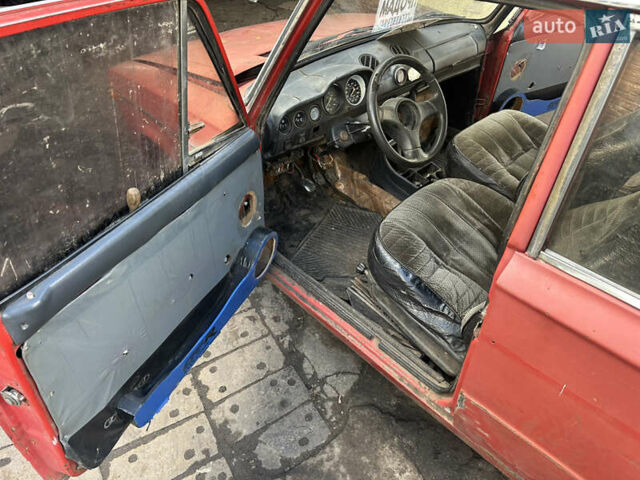 Красный ВАЗ 2106, объемом двигателя 1.5 л и пробегом 300 тыс. км за 141 $, фото 2 на Automoto.ua