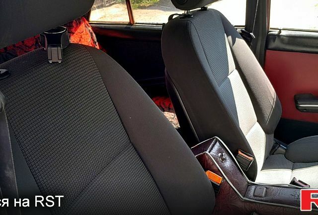 Красный ВАЗ 2106, объемом двигателя 1.3 л и пробегом 200 тыс. км за 650 $, фото 8 на Automoto.ua