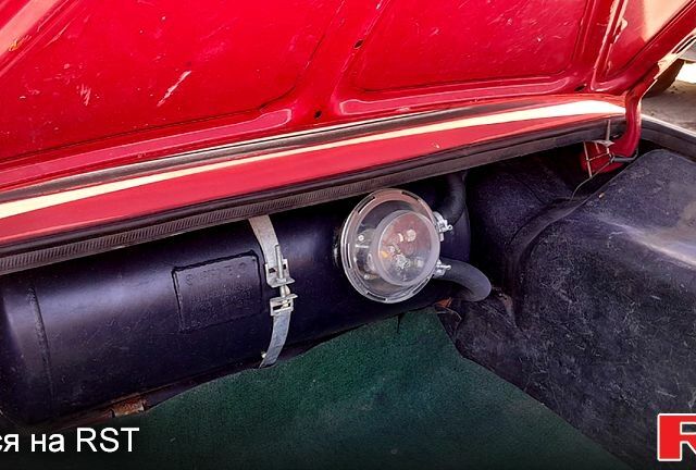 Красный ВАЗ 2106, объемом двигателя 1.3 л и пробегом 200 тыс. км за 650 $, фото 5 на Automoto.ua