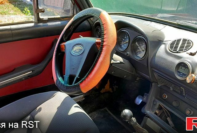 Красный ВАЗ 2106, объемом двигателя 1.3 л и пробегом 200 тыс. км за 650 $, фото 9 на Automoto.ua