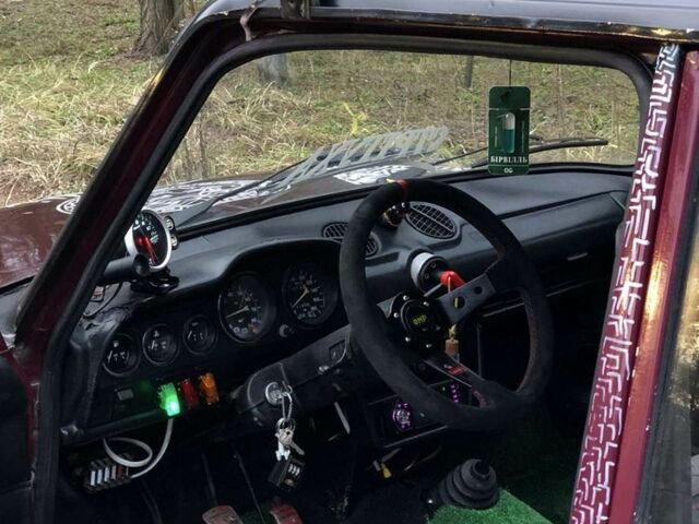 Красный ВАЗ 2106, объемом двигателя 1.5 л и пробегом 42 тыс. км за 967 $, фото 1 на Automoto.ua