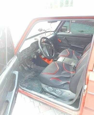 Красный ВАЗ 2106, объемом двигателя 1.6 л и пробегом 50 тыс. км за 650 $, фото 2 на Automoto.ua