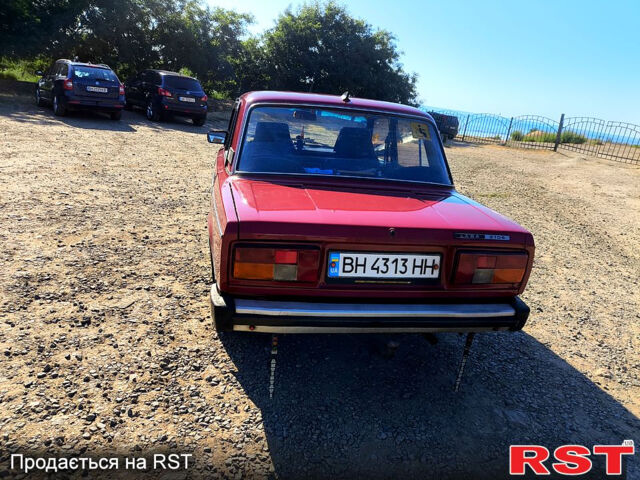 Красный ВАЗ 2106, объемом двигателя 1.3 л и пробегом 168 тыс. км за 550 $, фото 2 на Automoto.ua