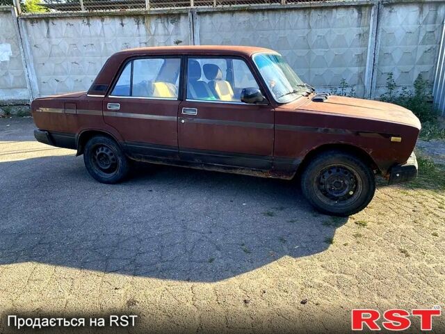 Красный ВАЗ 2106, объемом двигателя 1.6 л и пробегом 210 тыс. км за 700 $, фото 1 на Automoto.ua