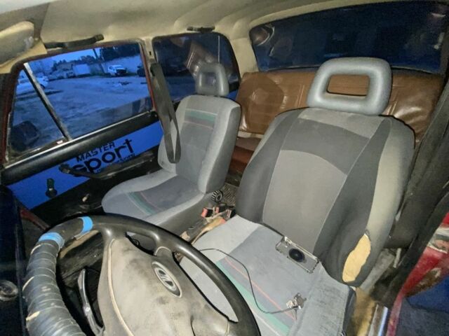 Червоний ВАЗ 2106, об'ємом двигуна 1.5 л та пробігом 37 тис. км за 355 $, фото 6 на Automoto.ua