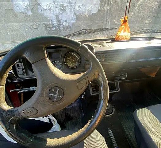 Красный ВАЗ 2106, объемом двигателя 1.6 л и пробегом 210 тыс. км за 700 $, фото 4 на Automoto.ua