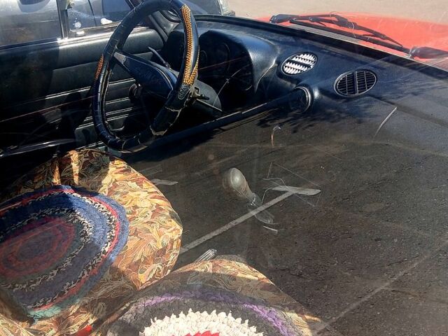 Красный ВАЗ 2106, объемом двигателя 1.5 л и пробегом 125 тыс. км за 1000 $, фото 5 на Automoto.ua