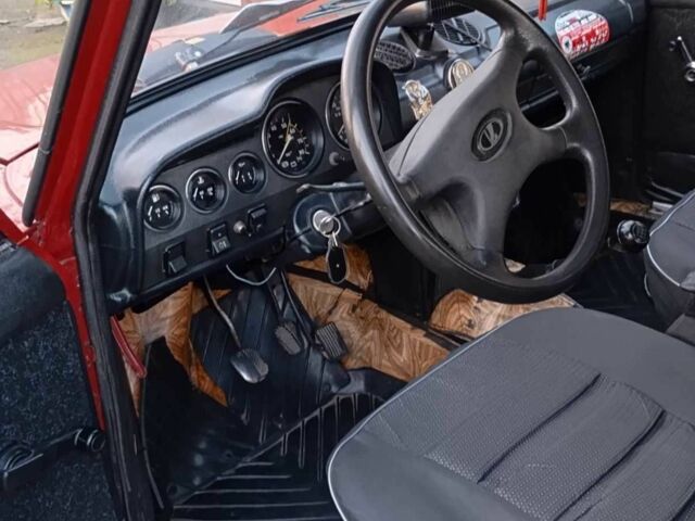 Красный ВАЗ 2106, объемом двигателя 1.6 л и пробегом 65 тыс. км за 1100 $, фото 5 на Automoto.ua