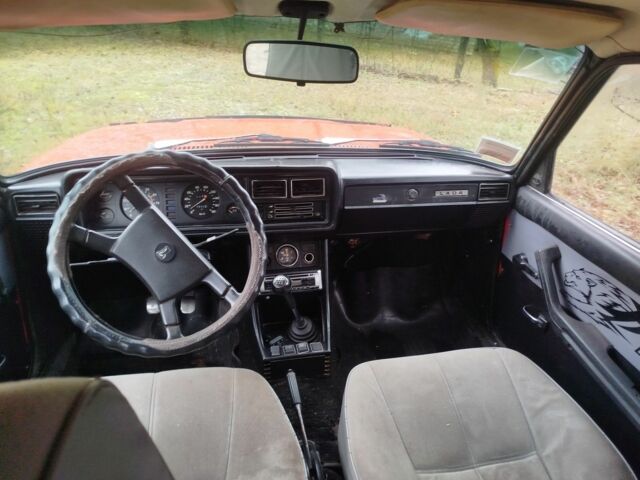 Красный ВАЗ 2106, объемом двигателя 0 л и пробегом 888 тыс. км за 592 $, фото 4 на Automoto.ua