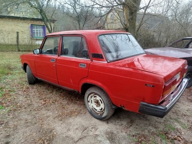 Красный ВАЗ 2106, объемом двигателя 0 л и пробегом 888 тыс. км за 592 $, фото 3 на Automoto.ua