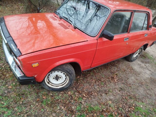 Красный ВАЗ 2106, объемом двигателя 0 л и пробегом 888 тыс. км за 592 $, фото 2 на Automoto.ua