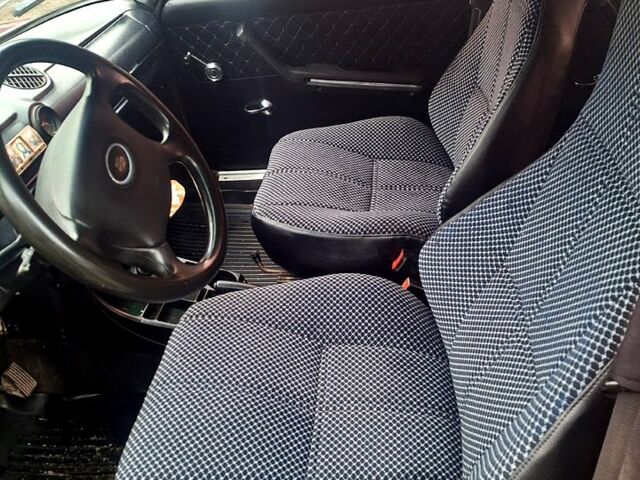 Красный ВАЗ 2106, объемом двигателя 1.5 л и пробегом 150 тыс. км за 1300 $, фото 3 на Automoto.ua