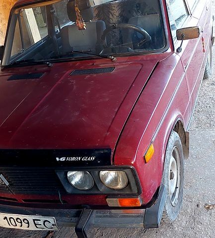 Красный ВАЗ 2106, объемом двигателя 1.5 л и пробегом 270 тыс. км за 1000 $, фото 1 на Automoto.ua