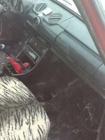 Красный ВАЗ 2106, объемом двигателя 1.3 л и пробегом 180 тыс. км за 550 $, фото 11 на Automoto.ua