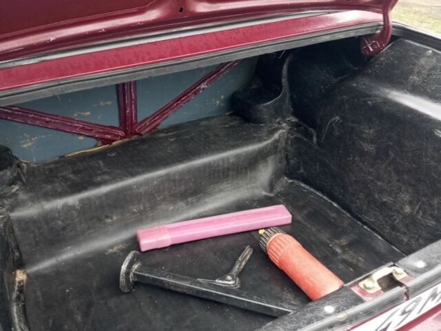 Красный ВАЗ 2106, объемом двигателя 1.6 л и пробегом 71 тыс. км за 1500 $, фото 5 на Automoto.ua