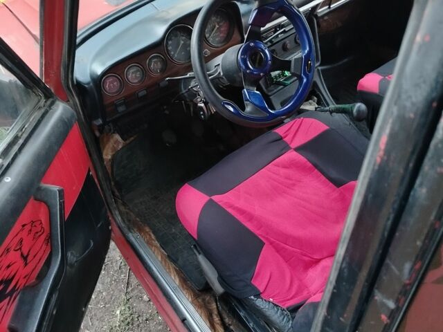 Красный ВАЗ 2106, объемом двигателя 1 л и пробегом 243 тыс. км за 728 $, фото 1 на Automoto.ua