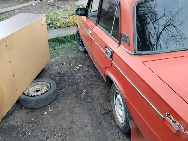 Красный ВАЗ 2106, объемом двигателя 1 л и пробегом 243 тыс. км за 728 $, фото 3 на Automoto.ua