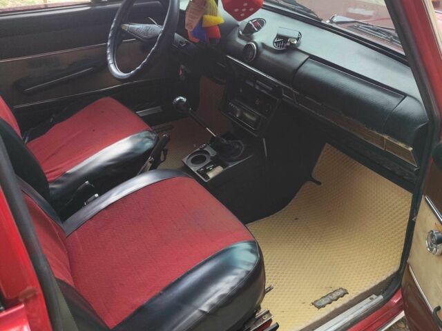 Красный ВАЗ 2106, объемом двигателя 1.7 л и пробегом 200 тыс. км за 2000 $, фото 4 на Automoto.ua