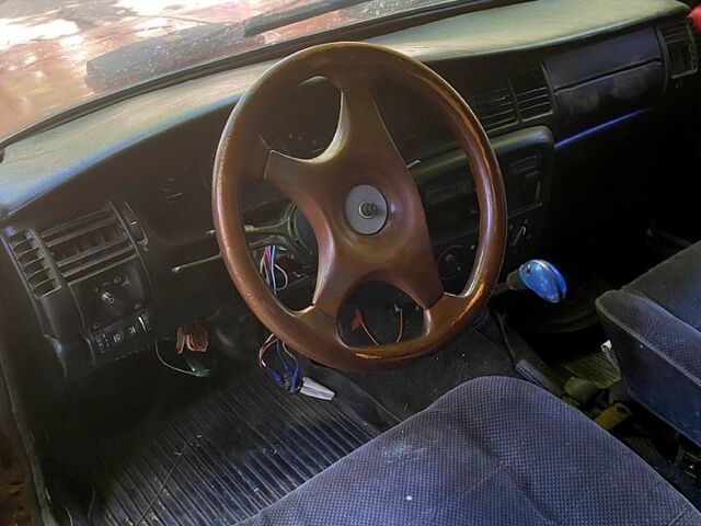 ВАЗ 2106, объемом двигателя 1.6 л и пробегом 300 тыс. км за 350 $, фото 9 на Automoto.ua