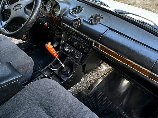 ВАЗ 2106, объемом двигателя 1.6 л и пробегом 0 тыс. км за 1000 $, фото 2 на Automoto.ua