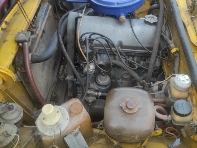 Желтый ВАЗ 2106, объемом двигателя 0 л и пробегом 1 тыс. км за 355 $, фото 3 на Automoto.ua