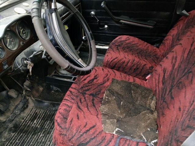 Желтый ВАЗ 2106, объемом двигателя 1 л и пробегом 78 тыс. км за 480 $, фото 3 на Automoto.ua