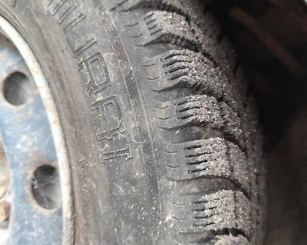 Желтый ВАЗ 2106, объемом двигателя 0 л и пробегом 300 тыс. км за 300 $, фото 9 на Automoto.ua